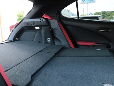 2023 Lexus UX 缩略图 40