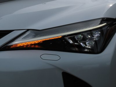 2023 Lexus UX 缩略图 22