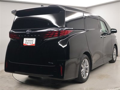 2024 Toyota ALPHARD photo 3