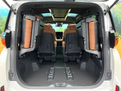 TOYOTA VELLFIRE - 10