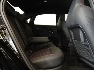 صورة مصغرة 32 لـ 2025 AUDI RS3 SEDAN