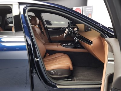 GENESIS G80 (RG3) - 10