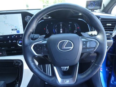 صورة مصغرة 8 لـ 2022 Lexus NX