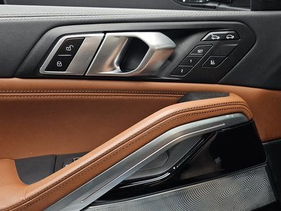 2022 BMW X6 — миниатюра 30