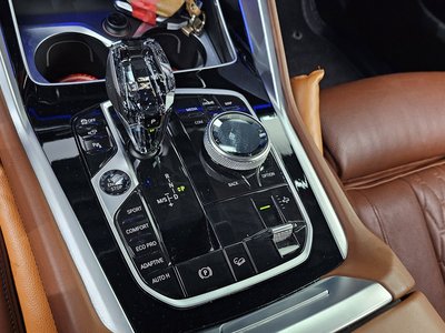 2022 BMW X6 — миниатюра 12