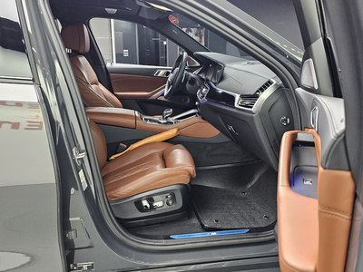 2022 BMW X6 — миниатюра 17
