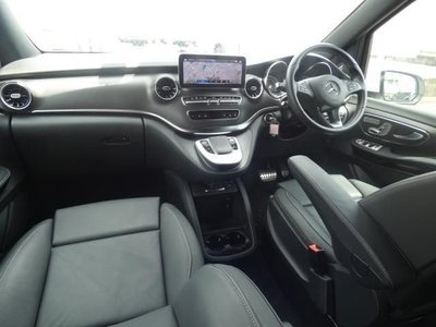 صورة 7 لـ 2023 Mercedes-BENZ V-CLASS