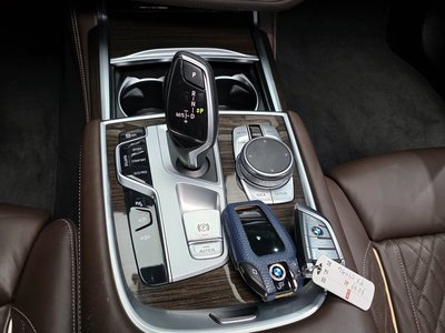 BMW 7 SERIES - 9