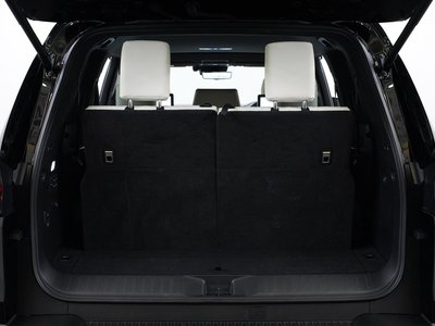 2024 Lexus LX — миниатюра 24