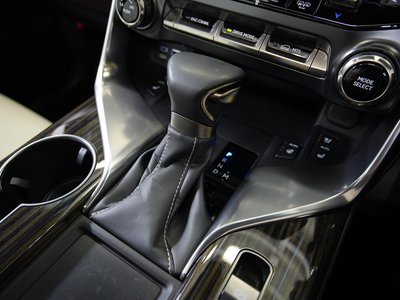 2024 Lexus LX — миниатюра 43