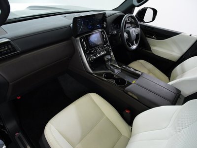 2024 Lexus LX — миниатюра 33