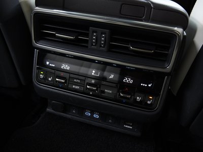 2024 Lexus LX — миниатюра 51