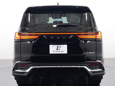 2024 Lexus LX — миниатюра 21