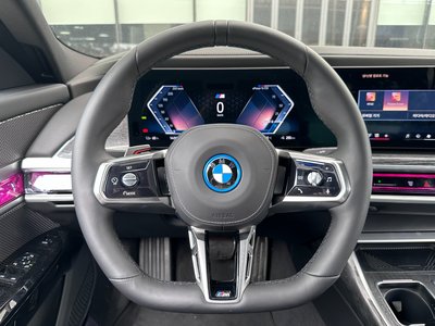 2025 BMW I7 — фото 10