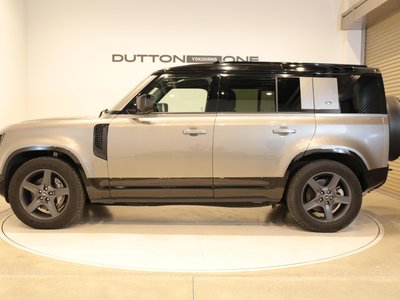 LAND ROVER DEFENDER - 8