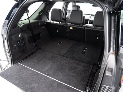 2025 LAND Rover DISCOVERY photo 9