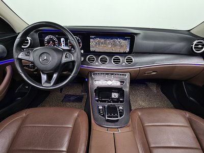 MERCEDES-BENZ E-CLASS - 4