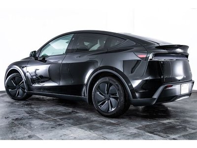 TESLA MODEL Y - 9