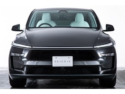 TESLA MODEL Y - 5