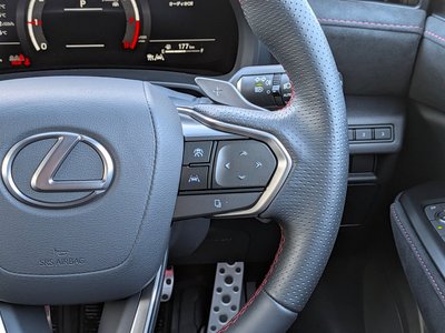 صورة مصغرة 25 لـ 2025 Lexus LBX