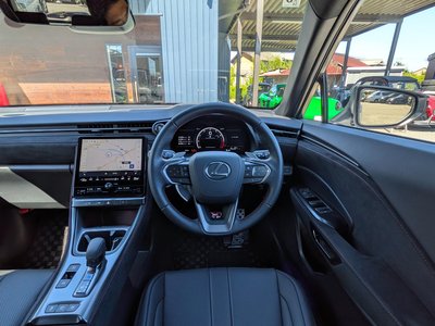 صورة مصغرة 17 لـ 2025 Lexus LBX