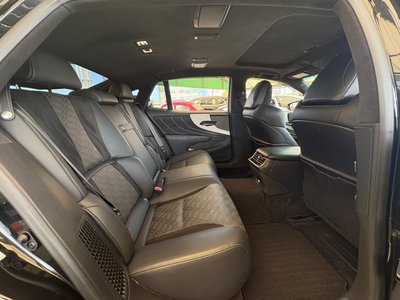 2017 Lexus LS — миниатюра 21