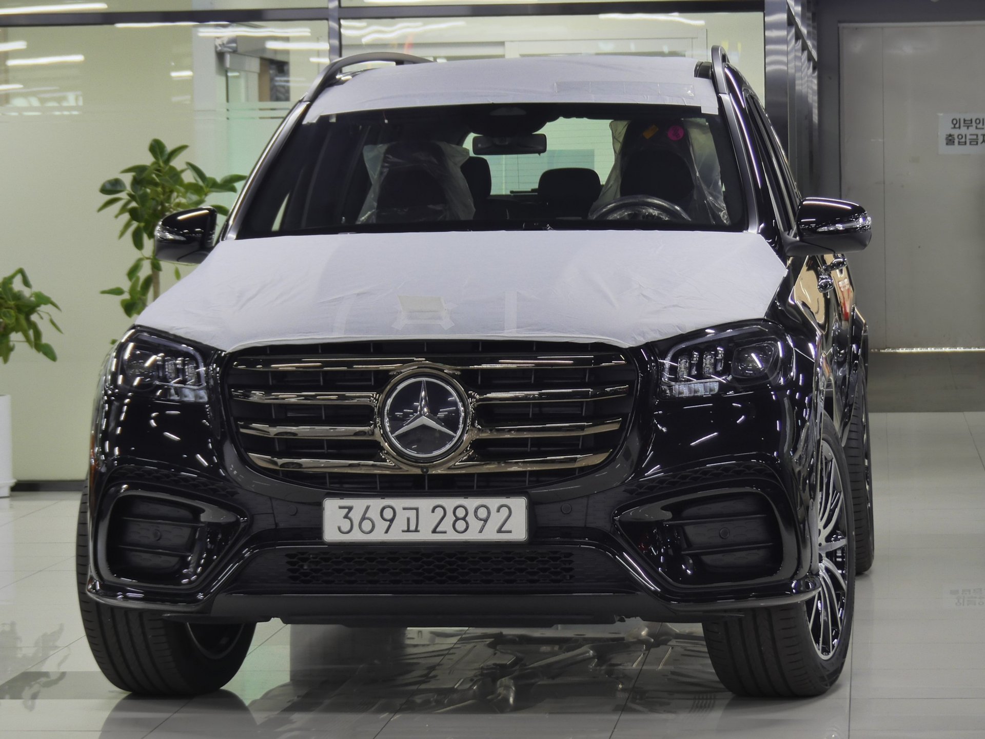 MERCEDES-BENZ GLS - View 1