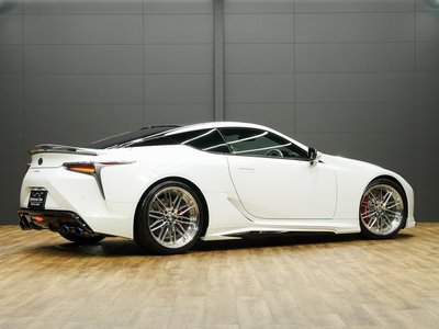2019 Lexus LC — миниатюра 16