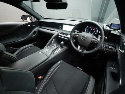 2019 Lexus LC — миниатюра 17