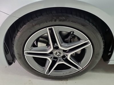 MERCEDES-BENZ E-CLASS - 6