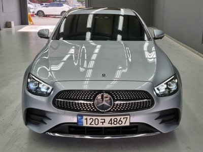 MERCEDES-BENZ E-CLASS - 1