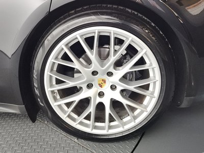 PORSCHE PANAMERA - 8