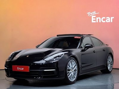 PORSCHE PANAMERA - 1