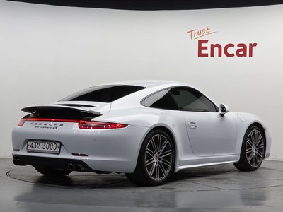 PORSCHE 911 - 4