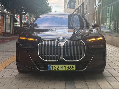 BMW 7 SERIES