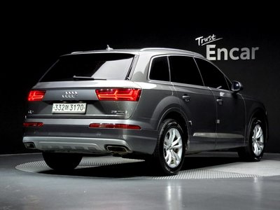 AUDI Q7 - 2