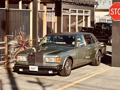 ROLLS-ROYCE SILVER SPUR