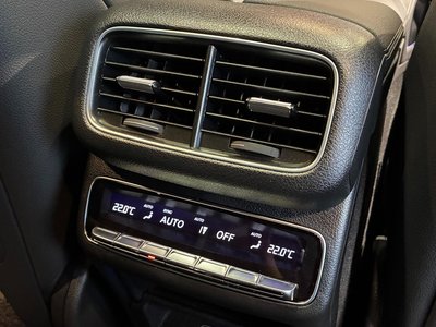 2025 Mercedes-BENZ GLE — миниатюра 23