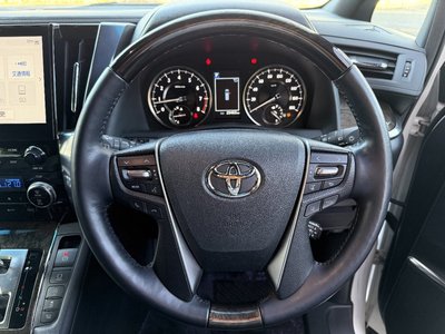 TOYOTA ALPHARD - 9