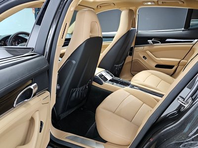 PORSCHE PANAMERA - 10