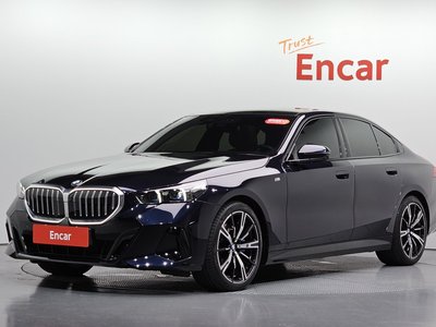 2024 BMW 5 SERIES — фото 2