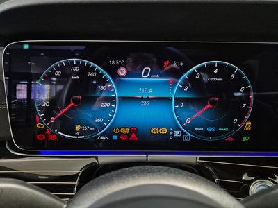 MERCEDES-BENZ E-CLASS - 8