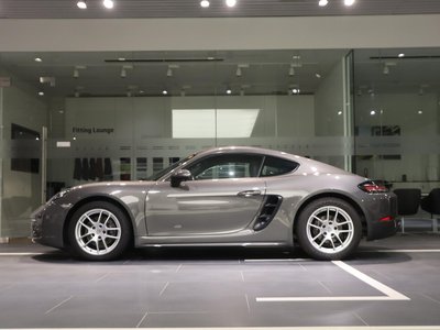 صورة 10 لـ 2019 Porsche 718