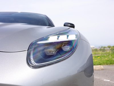 ASTON MARTIN DB12 - 7