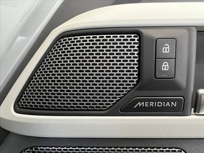 LAND ROVER DEFENDER - 10