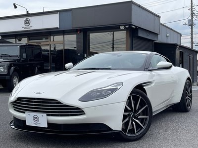 ASTON MARTIN DB11 - 1