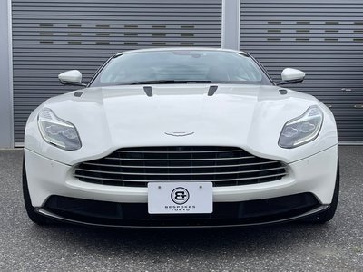 ASTON MARTIN DB11 - 5