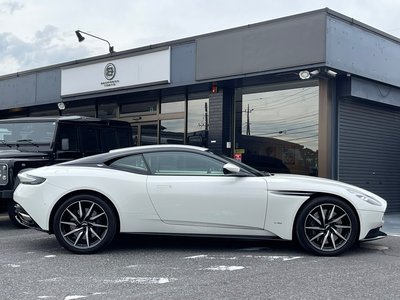 ASTON MARTIN DB11 - 3