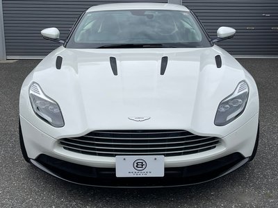 ASTON MARTIN DB11 - 8