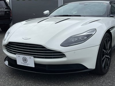 ASTON MARTIN DB11 - 2